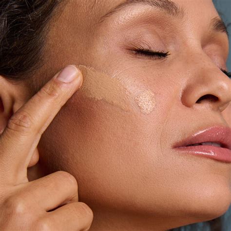 full coverage foundations  mature skin  beauty plug