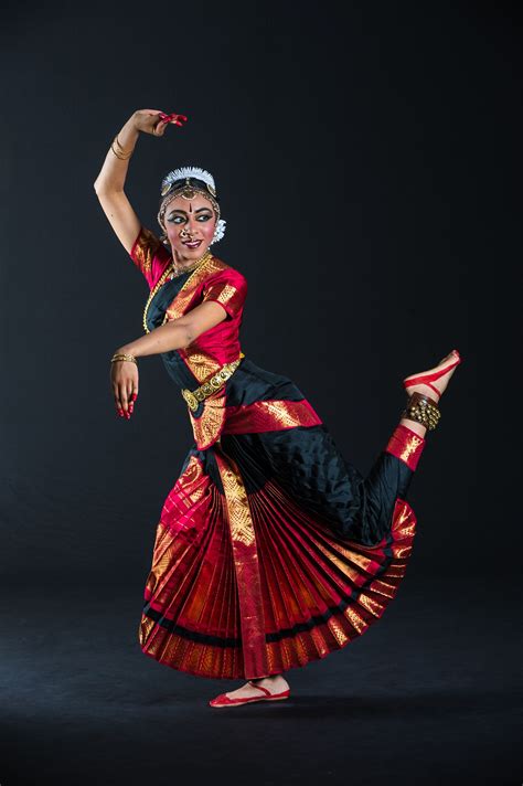 Indian Classical Dance Bharatanatyam Poses