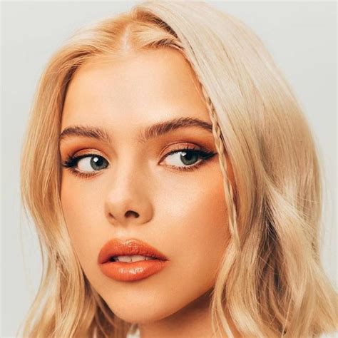 Маша Кондратенко (Masha Kondratenko) Lyrics, Songs, and Albums | Genius