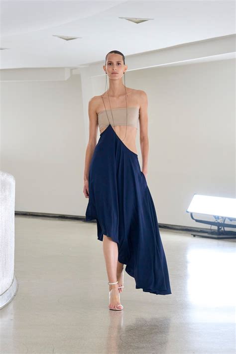 Saias Que Estão Na Moda - As 10 saias que estão na moda nesta temporada, segundo as passarelas