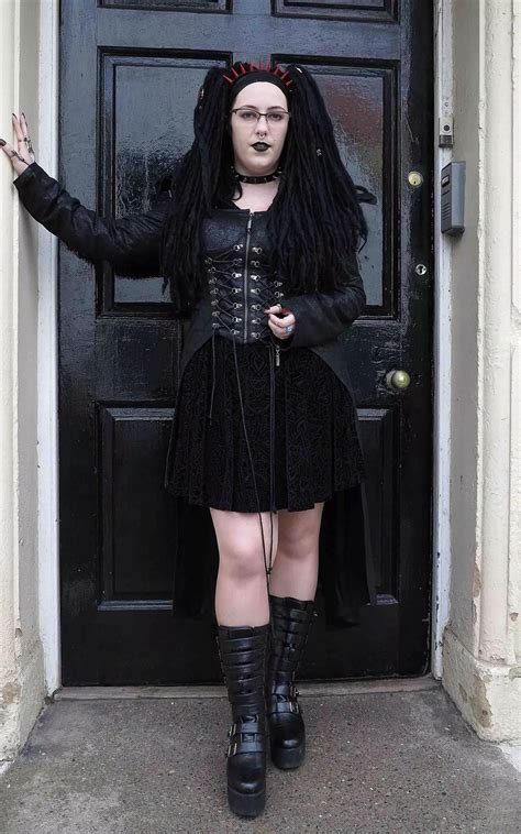 Thousands flock to Whitby for Goth Weekend - bringing live parrots and