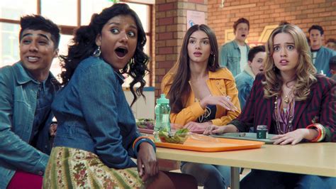 sex education serie tv  laurie nunn captain