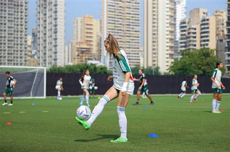 El futuro de Tatiana Flores estaría en el fútbol español y lejos de la