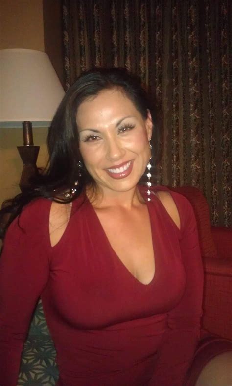 I want to fuck my mom bad. Rate her and tell me what you'd do to her
