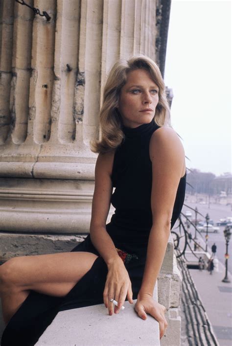 Vintage Celebrities Lighting Up | Charlotte rampling, Beauty icons