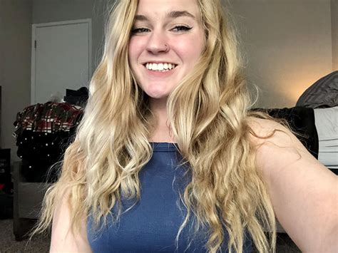 TW Pornstars - 2 pic. Jaybbgirl. Twitter. Tongue/No tongue. 2:35 AM