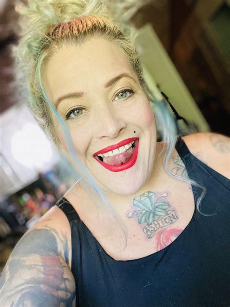 TW Pornstars - Sallyomalley39. Twitter. Good morning babes #chazzyangel