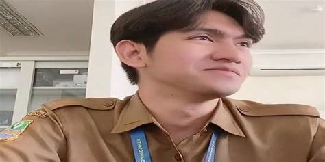 biodata  profil aden harwendra umur agama  instagram pns