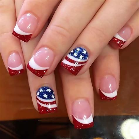 4th of july nails inspo simple 2