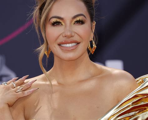 Chiquis Rivera se abre el bikini en Instagram para dar a conocer su