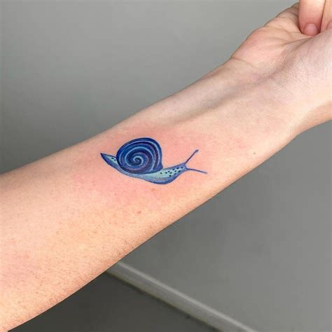 Snail tattoo | Snail tattoo, Tattoos, Watercolor tattoo