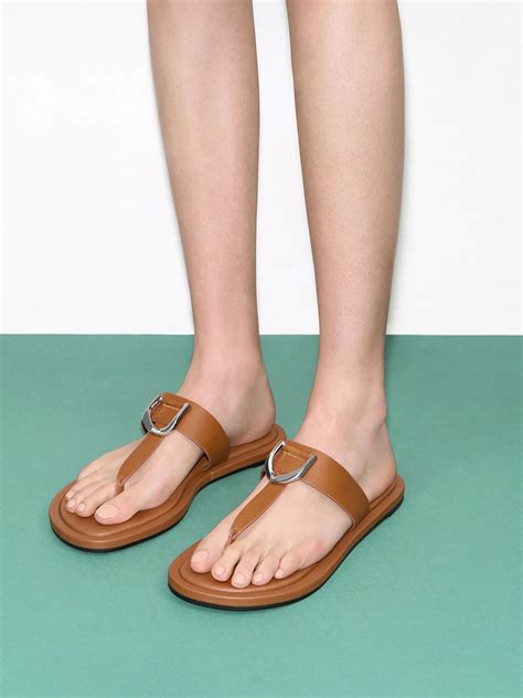 ultimate guide   types  womens sandals charles keith