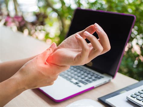 5 Ways to Prevent Carpal Tunnel - 6S Physio