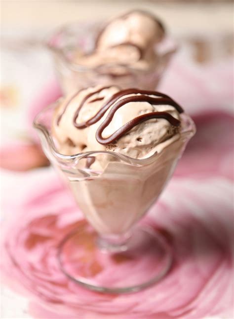 Praline Ice Cream with Quick Chocolate Sauce - Kosher.com