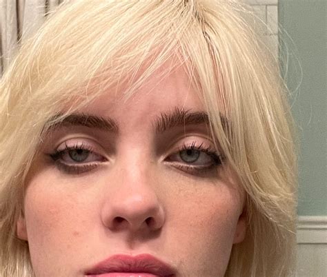 Yes, Sleepy Eyes Are Trending—Here’s How to Get the Eye Look