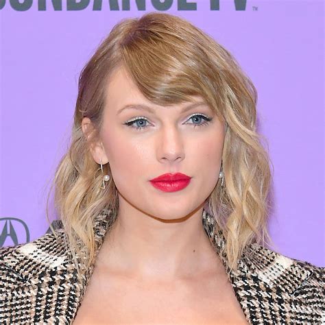 Stylists explain what maintaining a side swept fringe requires 5