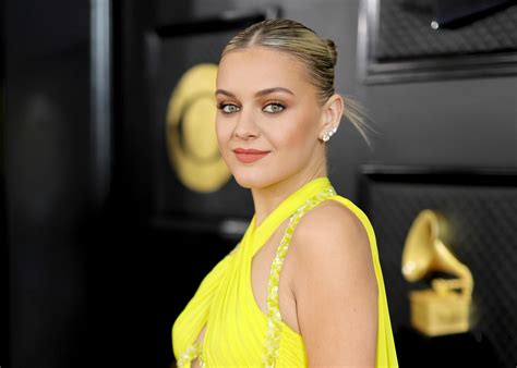 Kelsea Ballerini Wore This $7 Foundation to the Grammys