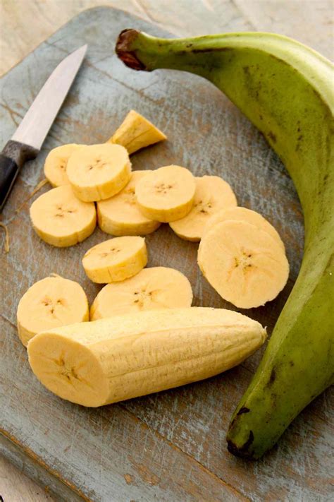Are Plantains Keto and Carbs in Plantains - IzzyCooking