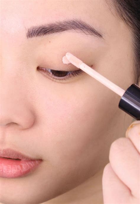 Eyelid Makeup Tips