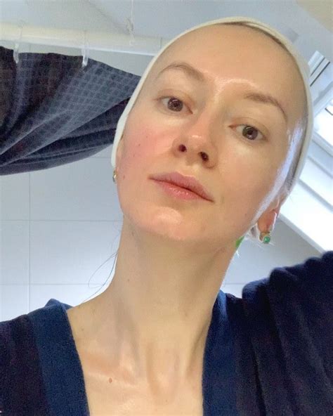 МАССАЖ | ОМОЛАЖИВАЮЩИЙ УХОД’s Instagram video: “Скульптурный массаж на ...