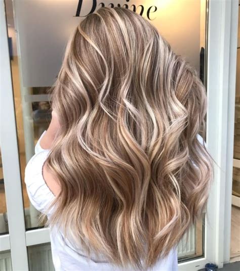 Cabelo Castanho Claro – Os Tons Mais Incríveis & Dicas Inéditas!