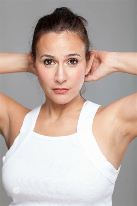 Nina Leon - About - Entertainment.ie