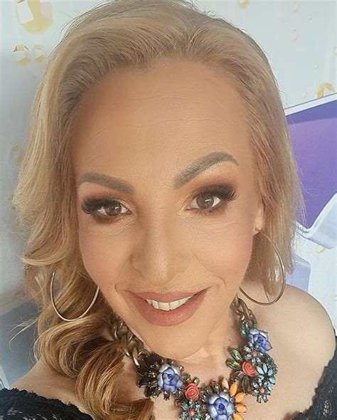 Jeni Nicolau, momente de panică. Artista a fost bătută la propriul