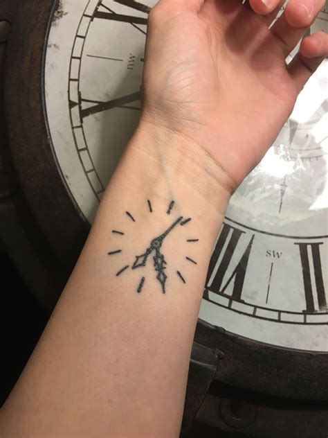 Tattoos With Time Clocks