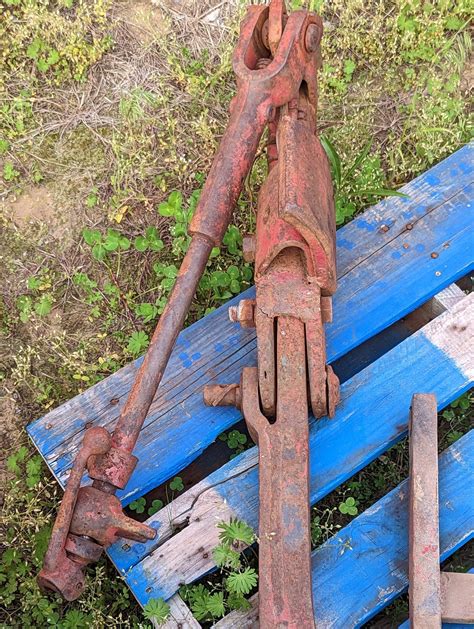 Fast Hitch Assembly IH International USED - Hines Red Tractor Parts
