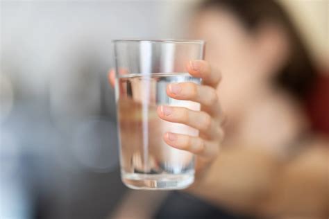 Should the SLP trial thickened liquids without a swallow study