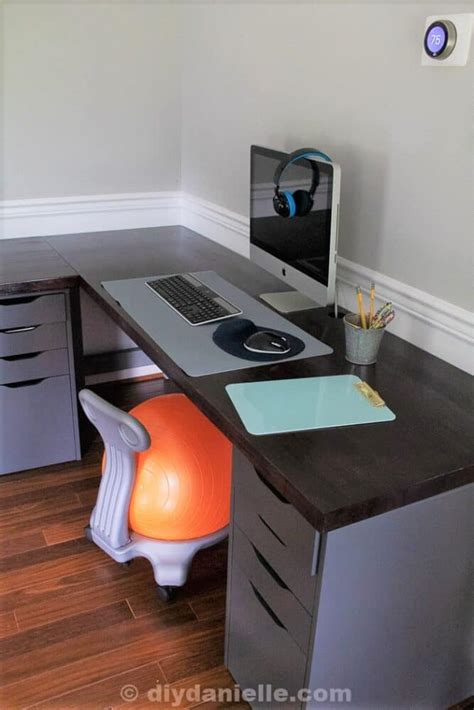 DIY 2 Person Corner Desk with a Farmhouse Style - DIY Danielle®