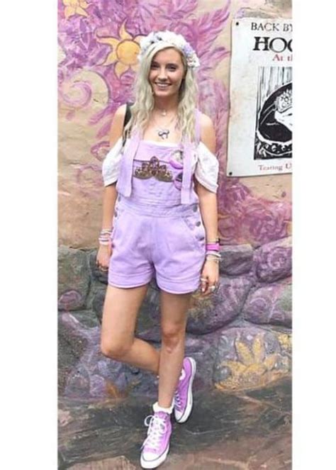 15 real-life Rapunzel inspired outfits (Modern, casual & dressy ...