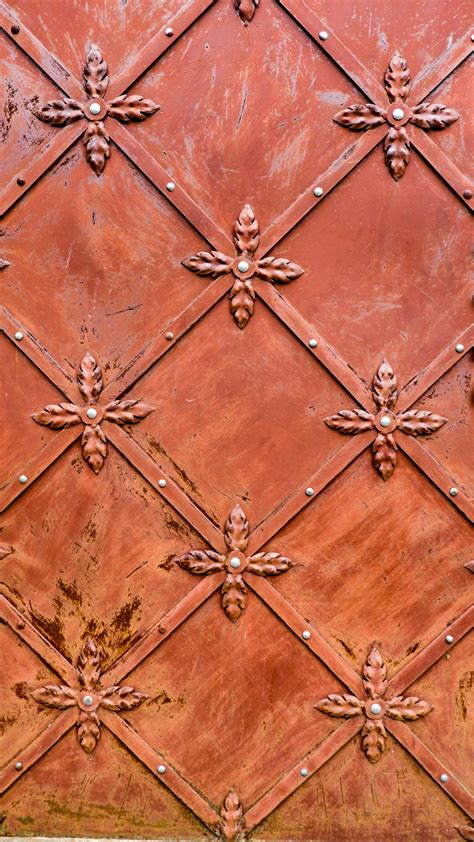 Revolutionize Your Space: An Affordable Best Decorating with Metal Art