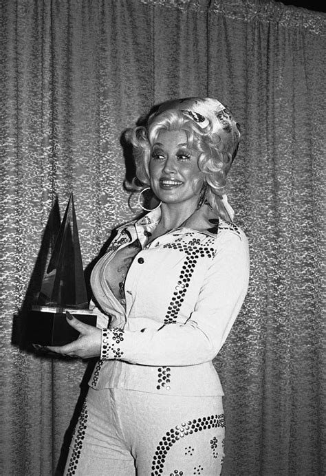 Pin su DOLLY PARTON.