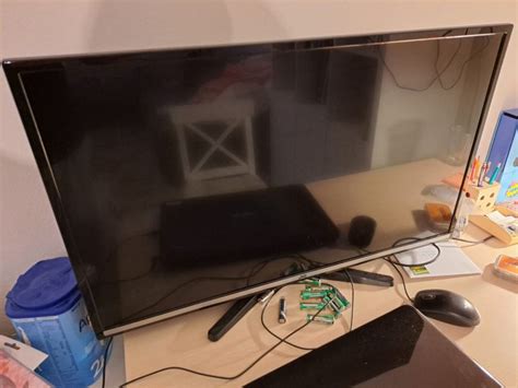 JVC LT-32V35A - BEZ DALJINSKOG