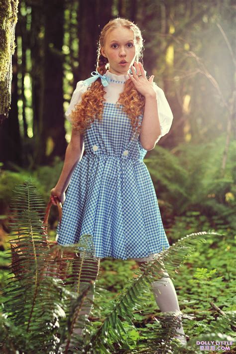 Dolly Little (48 фото)