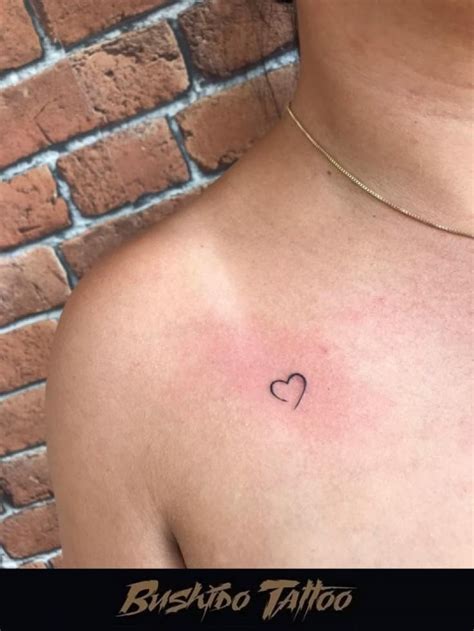 Tatuagem De Coração Pequeno - Tatoos femininas coração | Tatuagem coracao pequeno, Tatuagem de ...