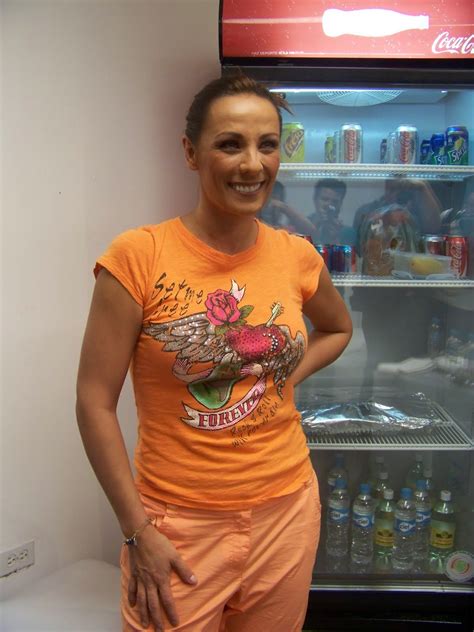 Consuelo Duval Cantando - Como Han Pasado Los Anos Consuelo Duval