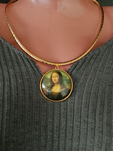 mona lisa painting  leonardo da vinci big  gold art jewelry
