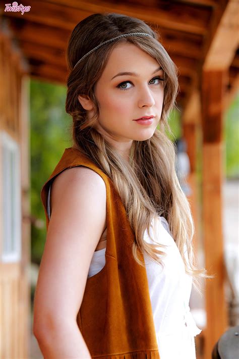 Alaina Fox (43 фото)