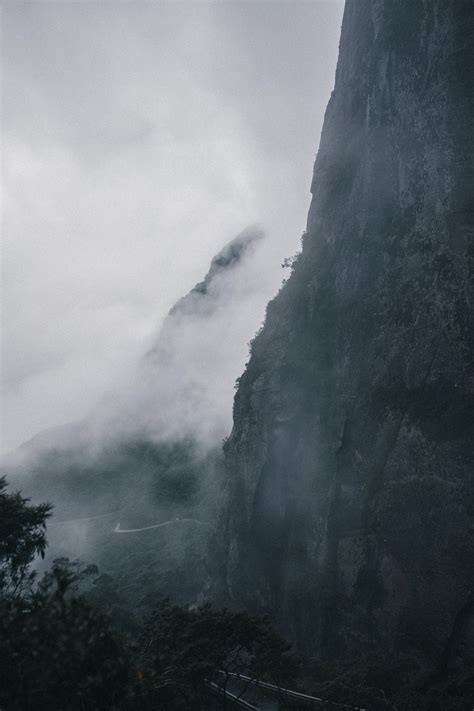 Foggy Mountain · Free Stock Photo