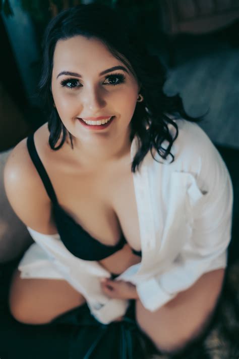 Professional Boudoir Photographer in Hot Springs, AR | Monroe & Co. Boudoir