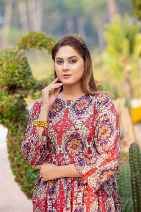 Premium Photo | Gorgeous Girl Portrait Wearing Traditional Pakistani