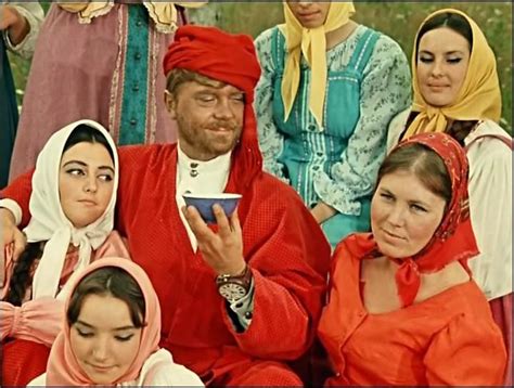 Создать мем "белое солнце пустыни фильм 1970 гарем, сухов и гарем ...