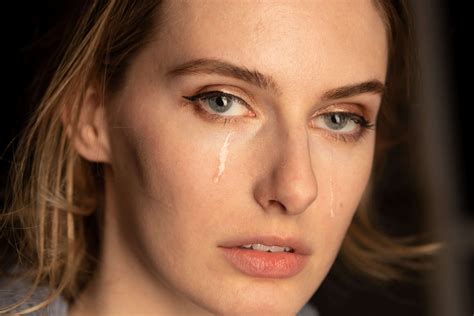 Tränende Augen: Ursachen & Behandlungsmöglichkeiten