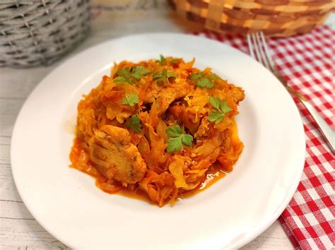 Капуста тушеная с курицей на сковороде | Пикабу