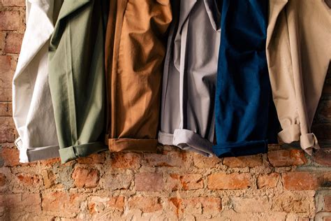 A Complete Guide to Chinos for Short Men | Peter Manning NYC – Peter ...