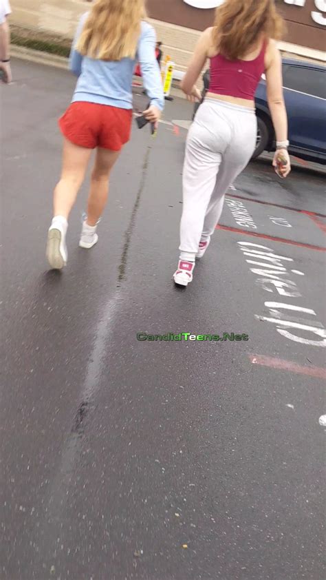 TikTok girl in pajama creepshot - Creepshots