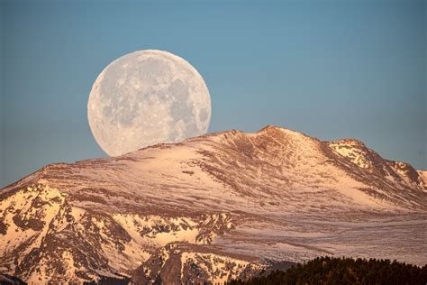 Moon Phases Quiz! 18 Lunar Trivia Questions & Answers
