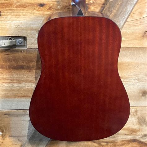 Walden D350 Dreadnought – Starr's Guitars